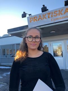 Ella Strandh Westin går Byggprogrammet på Praktiska Sundsvall och ser fram emot sin praktik i Frankrike. Fotograf: Linda Emanuelsson. Fotorättigheter: Får användas för redaktionellt bruk.