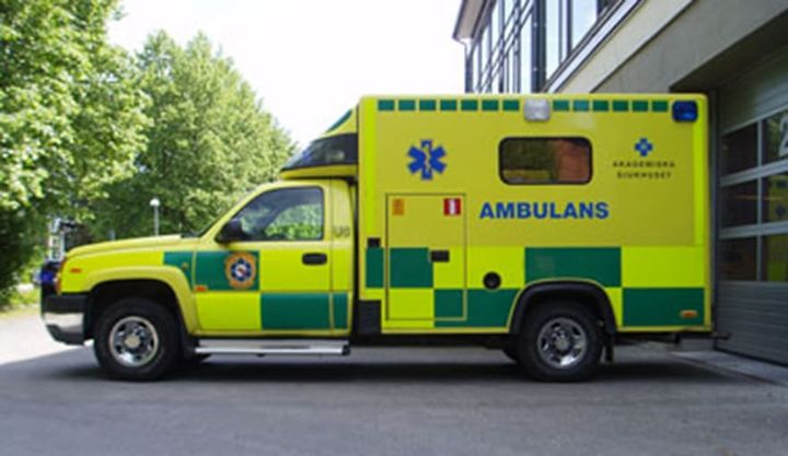 Ambulanserna i Knivsta och Tierp, som tidigare använts dagtid, ska bemannas dygnet runt. Akademiska sjukhuset tillskjuter 8,4 miljoner på satsningen i nästa års budget.