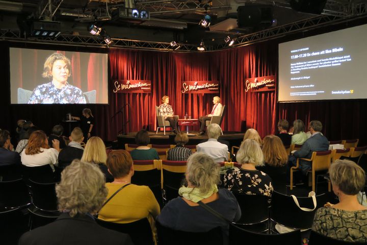 Biskop Susanne Rappmann är en återkommande samtalsledare vid författarsamtalen på Se människan scenen på Bokmässan. (Foto: Torgny Lindén, 2018)
