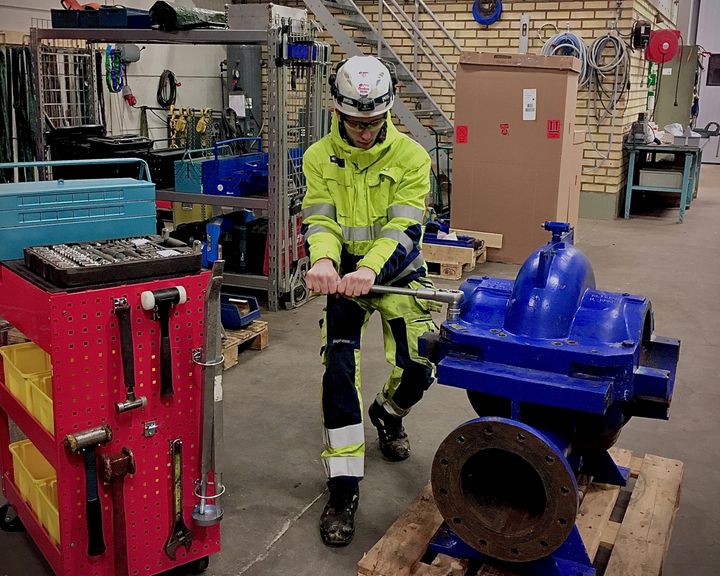 Hampus Jansson läser Industriprogrammet på Praktiska Gymnasiet Örebro och är en av skolans elever som har en lärlingsanställning