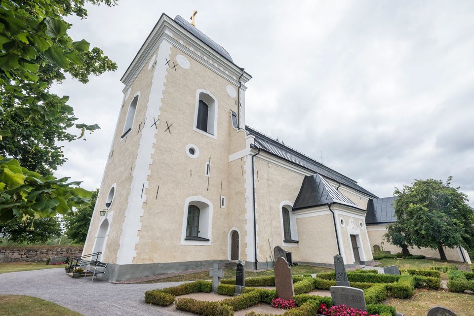 Kimstad kyrka