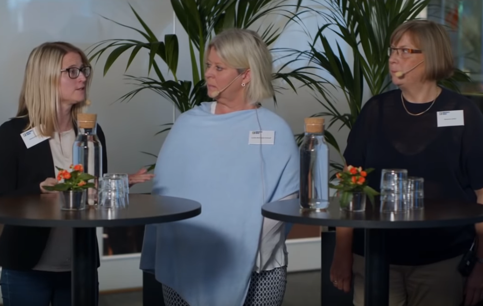 Helena Brändström, SKL, Camilla Waltersson Grönvall (M) och Marianne Jarfelt, ansvarig för uppföljningsmottagningen i Göteborg i panelsamtal vid lanseringen av Barncancerrapporten.