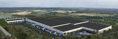 DSV bygger ett 68 000 kvm stort automatiserat logistiklager i Rosersberg, norr om Stockholm.