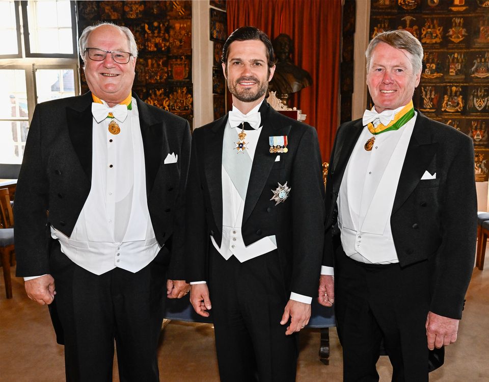Näringslivsmedaljörerna Jan Blad och Erland Erlandsson (Amokabel) med H.K.H. Prins Carl Philip. 