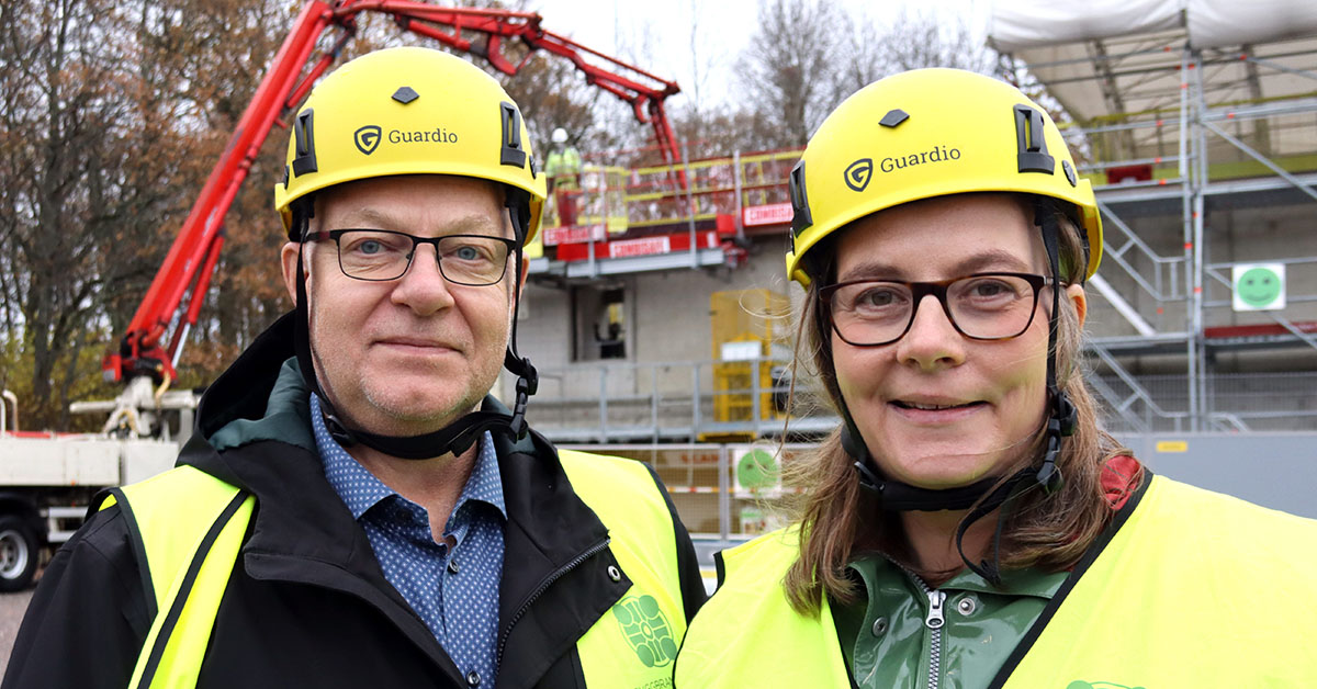 Metabild: Berndt Jonsson, Byggföretagen och Susanna Stymne Airey, Afa Försäkring. Foto: Linda Harling.