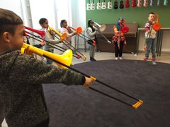 Elever på Nygårdsskolan i Skäggetorp som lärt sig spela trombon tack vare Kulturpuls.