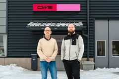 Kem-Mans David Sköld och Peter Larsson utanför lokalerna i Umeå