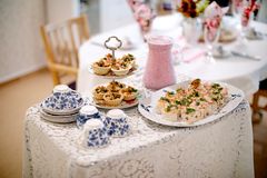 Mer proteinrika mellanmål och en trivsammare miljö kring matbordet är några av alla de åtgärder som samtliga Sigtuna kommuns äldreboenden infört för att förebygga undernäring hos de äldre. Bild från Ärlinghem. Foto: Rosie Alm