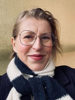 Bildkonstnären Karin Willén får Region Uppsalas konstnärliga utvecklingsstöd 2021–2022.