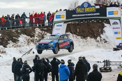Ole Christian Veiby flög fram till seger i WRC 2-klassen efter en felfri styrning under helgen.