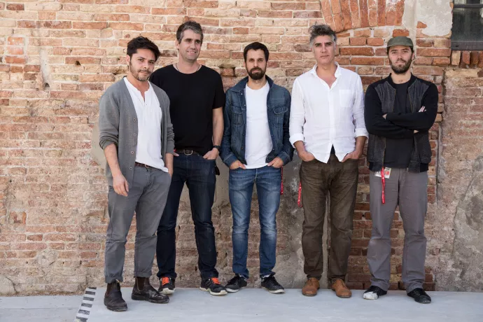 Víctor Oddó, Juan Ignacio Cerda, Diego Torres, Alejandro Aravena och Gonzalo Arteaga i Elemental.