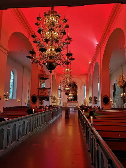 En ljussatt S:t Olai kyrka