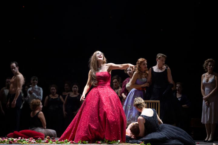 Agneta Eichenholz som Grete i Schrekers Der ferne Klang. Foto: Monika Rittershaus.