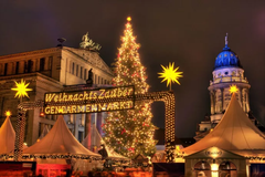 Julmarknaden på Gendarmenmarkt i Berlin. FOTO: visitBerlin/Wolfgang Scholvien
