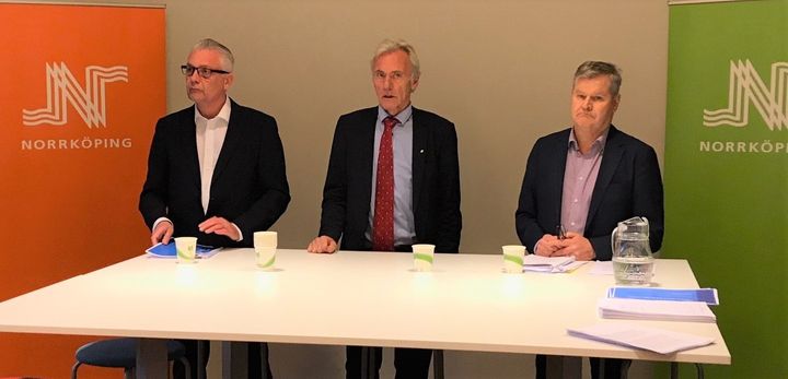 Kjell Bidenäs, auktoriserad revisor KPMG, Reidar Sverdahl (L), avgående ordförande Uplpev Norrköping och Göran Lindgren, tillförordnad vd Upplev Norrköping.