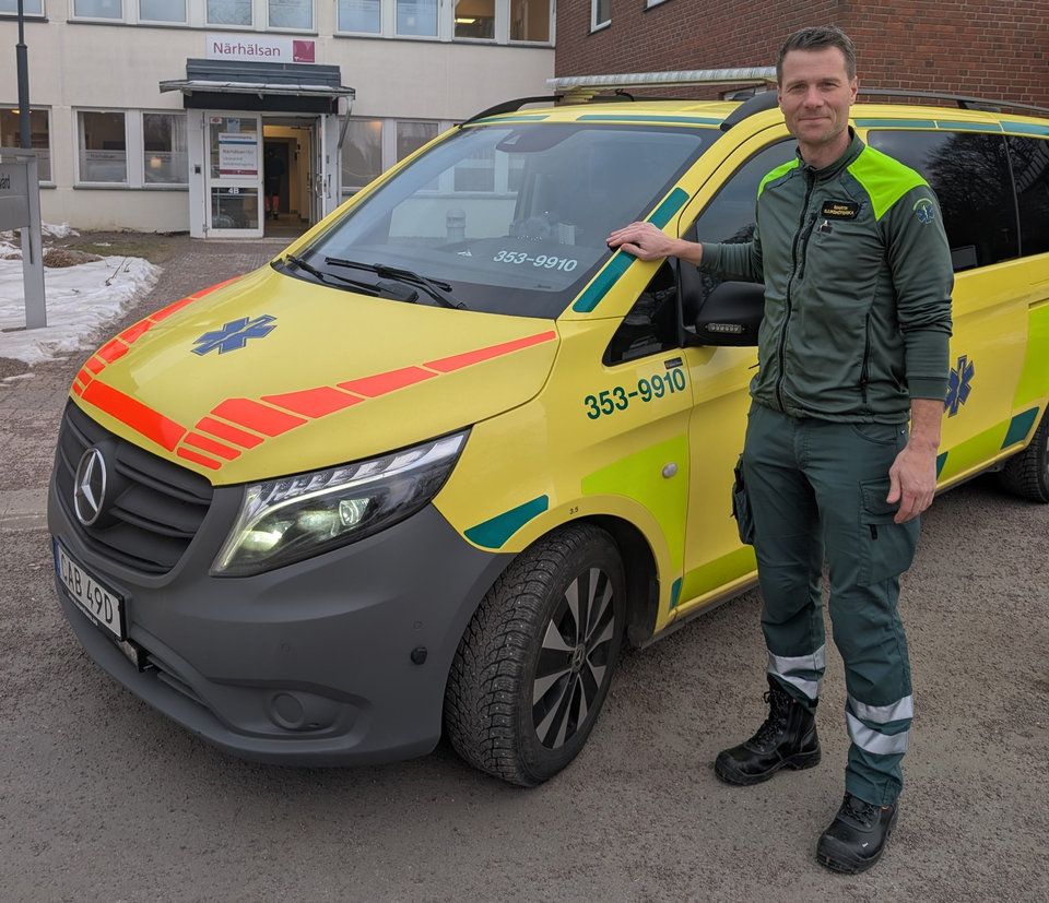 De ensamåkande sjuksköterskorna – så förändrar bedömningsbilarna vården i Skaraborg