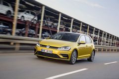 VW Golf Volkswagen Golf är Sveriges mest sålda bil 2016.