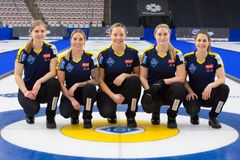Lag Hasselborg. Fr.v Johanna Heldin, Sofia Mabergs, Agnes Knochenhauer, Sara McManus och Anna Hasselborg. LGT World Women's Curling Championship 2021