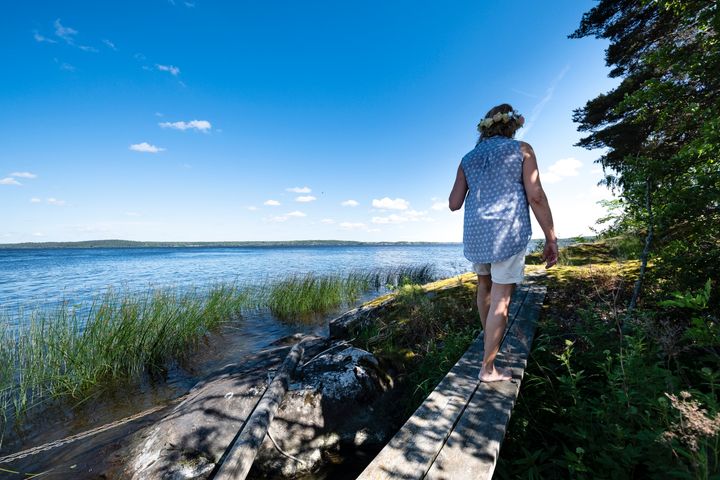 Six out of ten (58 percent) Swedes are viewing the summer with hope and joy  Photo: Magnus Aronson/Ikon.