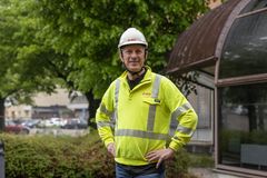 ”Våra investeringar syftar till att möjliggöra ny tillväxt genom elektrifiering och ge stöd till den gröna industriella revolutionen,” säger Björn Persson, regionchef mitt på E.ON. Foto: Sofia Andersson, FotograFia