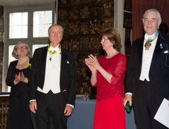 Medaljör Fernando Di Luca, Prinsessan Désirée ordförande Johan Nordenfalk resp akademisekretare Marianne Reuterskiöld
