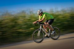 Drygt en tiondel av alla cyklister i Ifs undersökning känner otrygghet i princip varje gång de cyklar på landsväg. "Vi behöver se till att både cyklister och bilister är överens om hur en säker omkörning ska gå till", säger Magdalena Lindman, trafikforskningsledare på If.