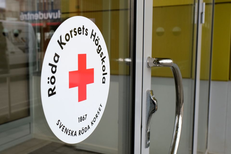 Röda Korsets Högskola entré