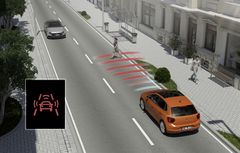 Fotgängarskydd Nya Polo med närområdesövervakningssystemet Front Assist inklusive City Emergency Brake (autobroms) och Pedestrian Monitoring (fotgängarigenkänning) som standard.