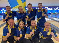 Det svenska laget efter guldet i 5-manna. Sverige tar 6 medaljer i EM och blir bästa nation.