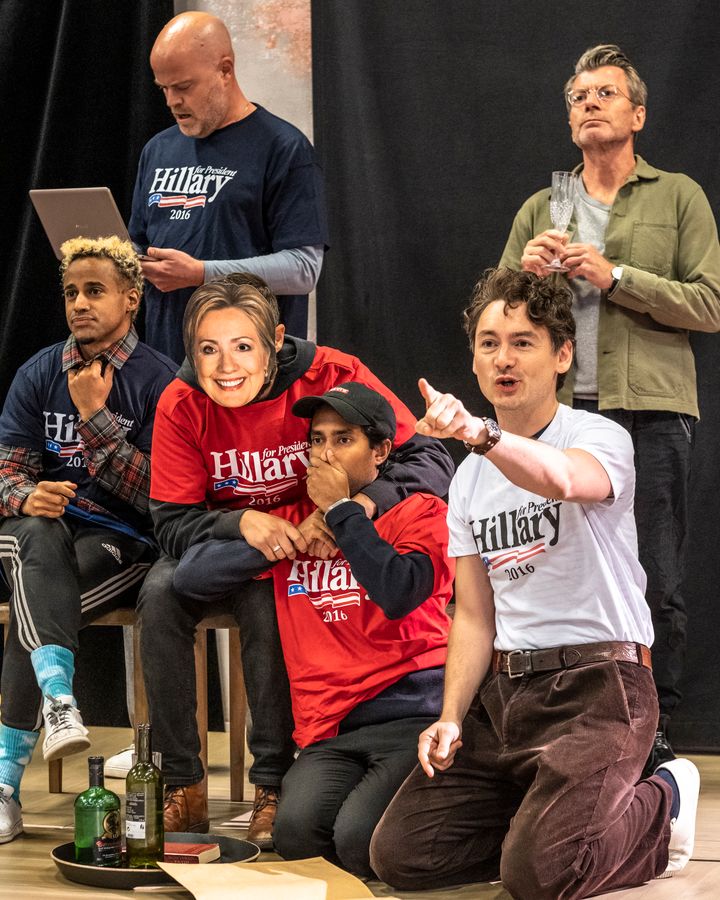 Christopher Lehmann, Per Öhagen, Maurits Elvingsson (bakom mask) Samuel Astor, David Fukamachi Regnfors, Johan Holmberg. Bild från repetition. Foto: Hans Malm.