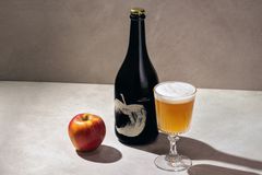 Bière de Cidre, 5,2%, är ett äppelöl med pigga och syrliga smaker. Foto: Martin Ridne
