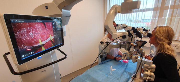 Akademiska blir först i Sverige med en robot för mikrokirurgi som bland annat möjliggör behandling av lymfödem och komplexa sår.