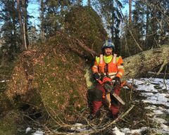 Anders Samuelsson från Skogsstyrelsen åker till Åland för att hjälpa till på ön efter stormen Alfrida. Foto: Skogsstyrelsen