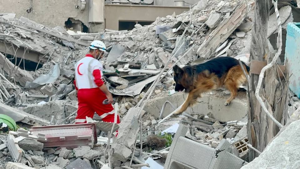 Iranska Röda Halvmånen på plats