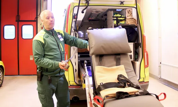 Jens Jensen, ambulanssjukvårdare och ergonomiansvarig på ambulansavdelningen, Karlskgoa lasarett.