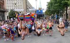 Värderingsstyrd ungdomsgeneration Foto från Stockholm Pride: Riksidrottsförbundet