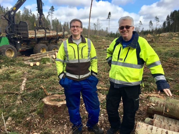 Två av Lunds stifts skogsarbetare: Stefan och Ronny Nilsson. Foto: Maria Lundström
