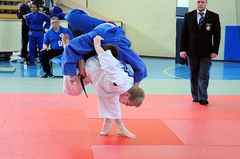 Viktor Carlsson (i vitt) är flerfaldig svensk mästare i judo. 2013 tog han sin första guldmedalj på seniornivå. Foto: Alf Tornberg. Bilden får användas fritt för redaktionellt bruk. Fotograf ska anges.