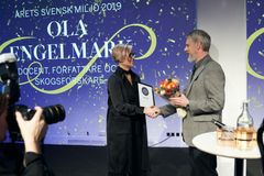 Bella Goldman presenterade Årets Miljösvensk - Ola Engelmark