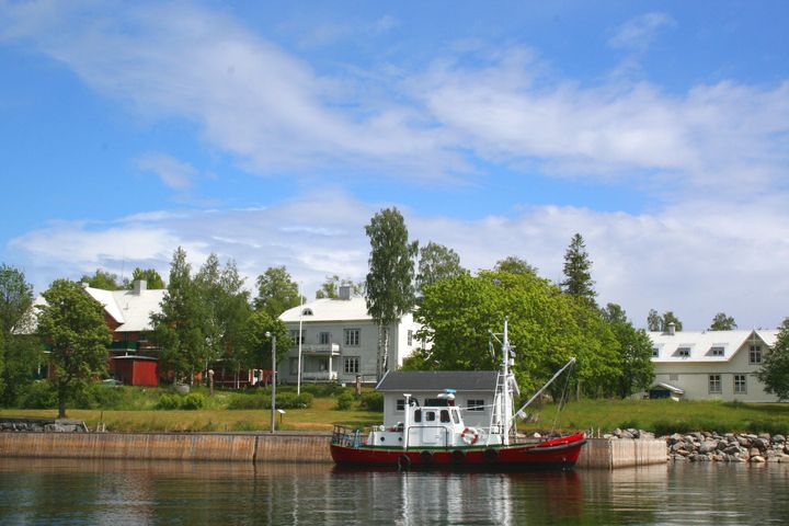 Vy över båtbryggan på Norrbyskär, Umeå kommun.