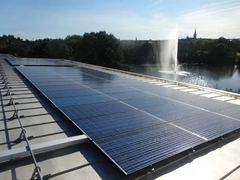 Foto: Solceller på Tekniska verken tak.