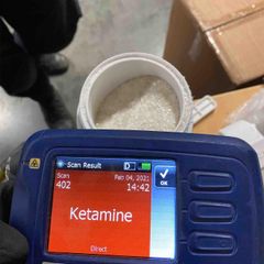 Pulvret som smugglades i vattenreningsprodukter från Tyskland visade sig vara ketamin. Foto: Tullverket.