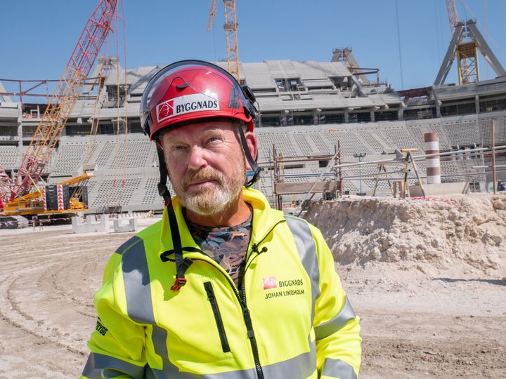 Johan Lindholm, Förbundsordförande Byggnads på plats i Qatar.