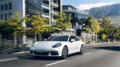 Panamera 4 E-Hybrid Sport Turismo vä fram