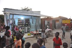 Beyond the Grid Fund for Africa erbjuder resultatbaserad finansiering för sol-el utanför fasta elnätet, här i Ngwerere i utkanten av Zambias huvudstad Lusaka. Foto: Sida