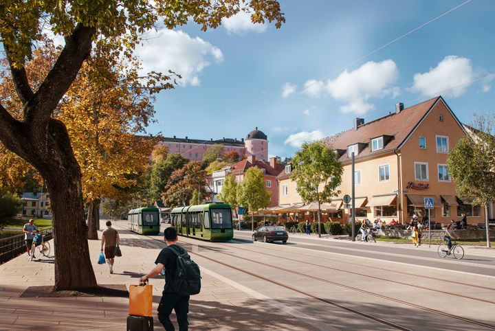 Arbetet med att bygga spårväg i Uppsala rullar vidare. Illustration: White arkitekter