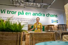 IKEA förlänger nu livet på sin allra första second hand-butik. Detta genom att hålla öppet i sex månader till. Foto: Henrik Mill.
