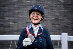 Louise Etzner Jakobsson vann silver tillsammans med sin häst Goldstrike BJ i kür-finalen. Foto: Simon Hastegård/Bildbyrån