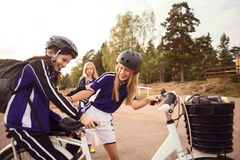 Att erbjuda verksamhet riktad till enbart tjejer och att ordna aktiviteter i direkt anslutning till skoldagen har visat sig ge resultat. Det visar Uppsala kommuns jämställdhetsbokslut.