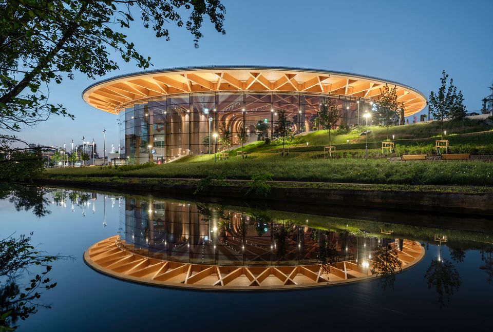 1-World-of-Volvo-foto-James-Silverman